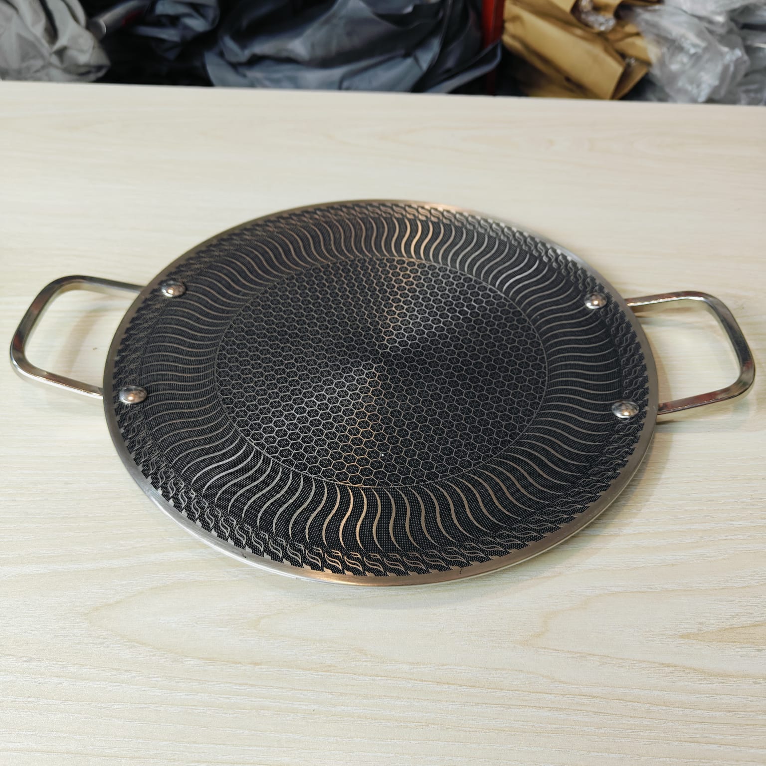 34cm High Quality Steel Honeycomb Tawa (Majuni free 5 pcs )